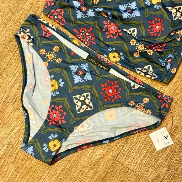 A Pea in the Pod Maternity Floral Tankini Two-Piece Swimsuit Set Size Small - Picture 4 of 13